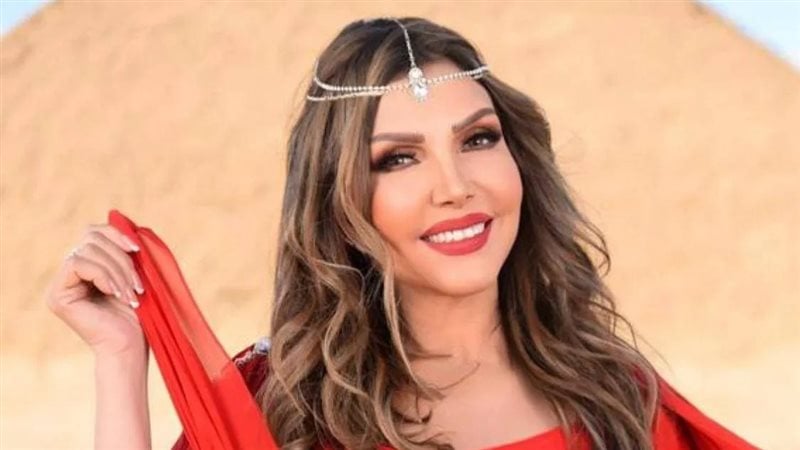 نادية مصطفي