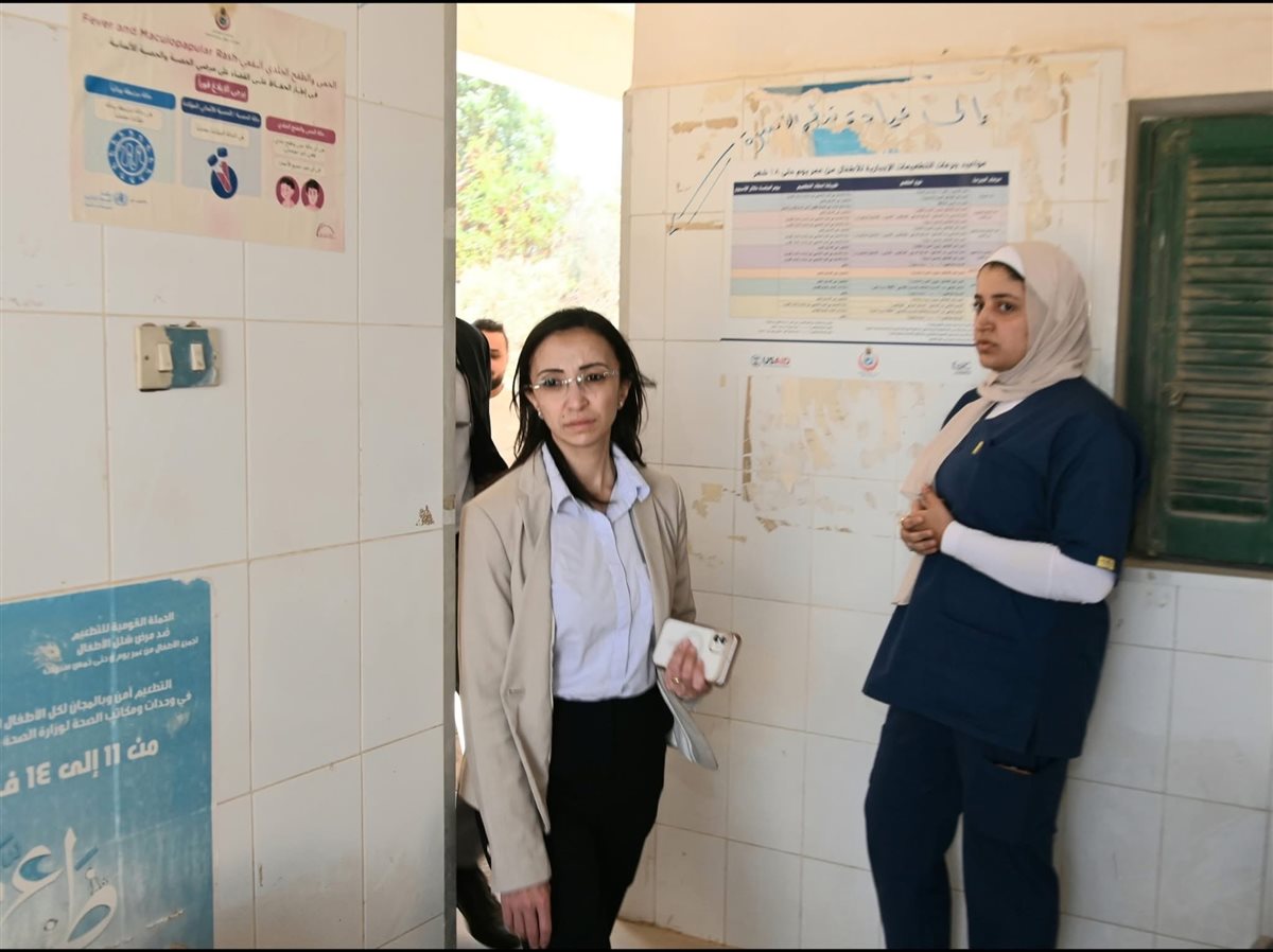 محافظ البحيرة خلال جولة تفقدية بوادي النطرون، فيتو