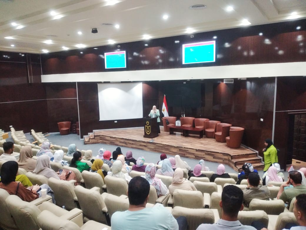 جانب من فعاليات الندوة، فيتو