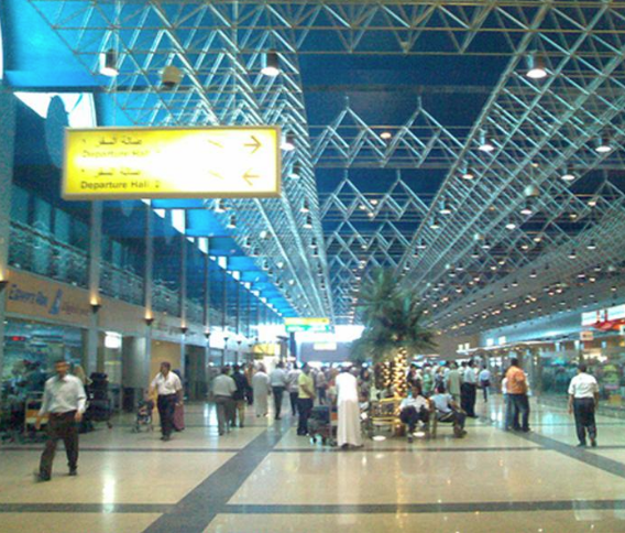 زوار مصر في المطار، فيتو