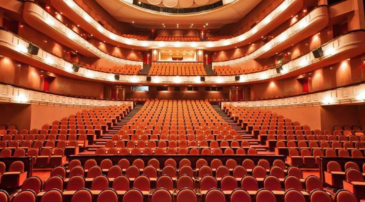 مسارح القاهرة في الصيف، فيتو