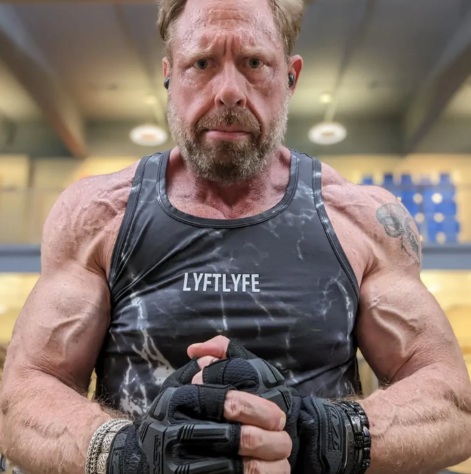 ستاين سولبرج يتخلص من نفسه بعد قتل والدته، فيتو