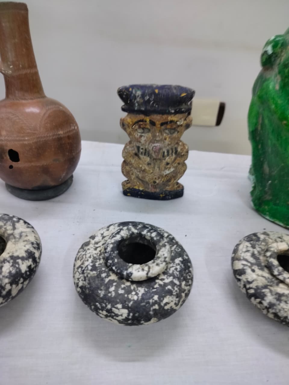 ضبط 577 قطعة أثرية في المنيا، فيتو