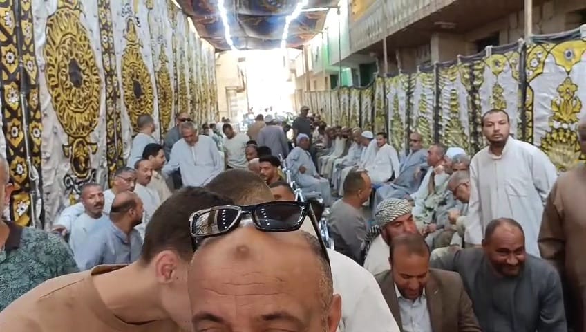 جلسة صلح ودية بين أهل العروسين وإدارة مجمع قاعات ببني سويف