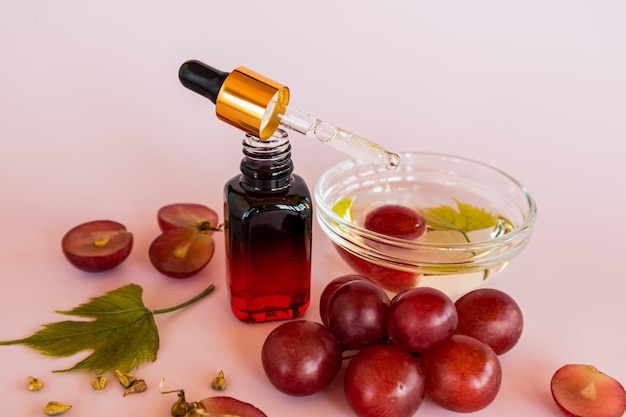 زيت العنب للبشرة