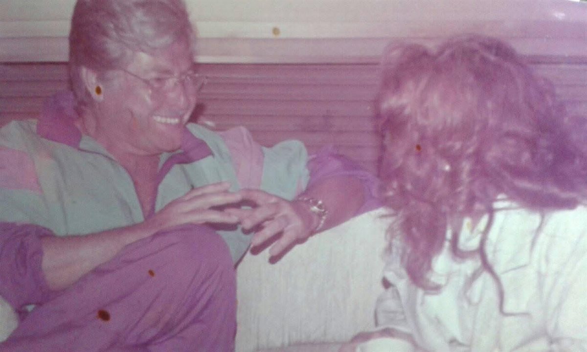 عبير الأباصيري في حوار مع حسين فهمي 