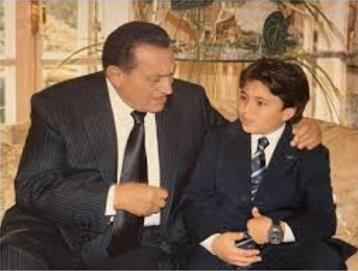 علاء مبارك لم يتجاوز أحزانه في وفاة نجله ووالده، فيتو