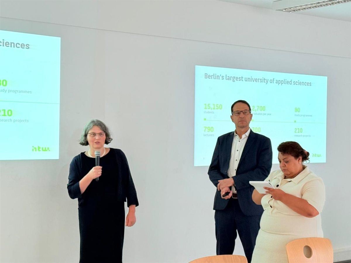 د. أنابيلا راوشر- شيبا رئيس جامعة HTW في ألمانيا