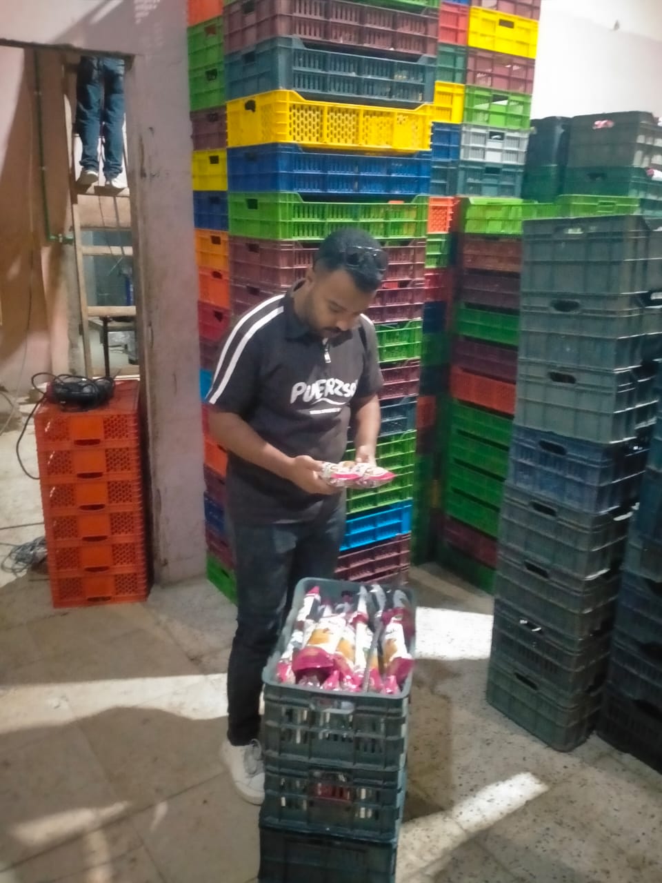 ضبط مصنع باتيه بدون ترخيص ببني سويف