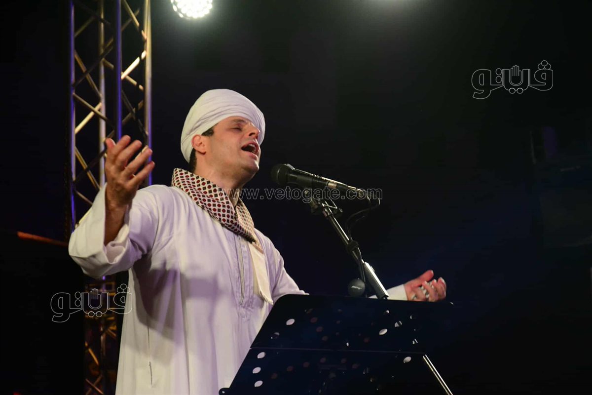 محمود التهامي يبدع بـ أكاد من فرط الجمال أذوبُ في احتفال مولد النبوي (15)