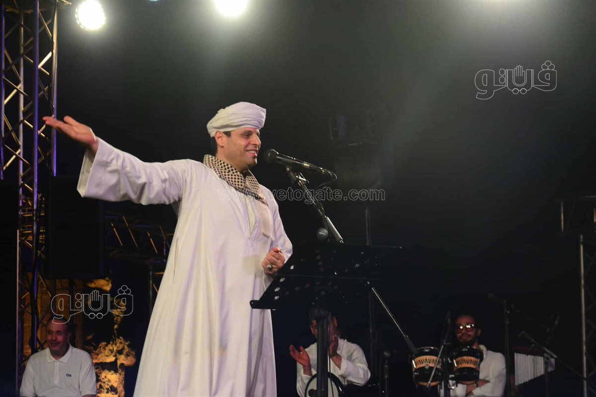 محمود التهامي يبدع بـ أكاد من فرط الجمال أذوبُ في احتفال مولد النبوي (18)