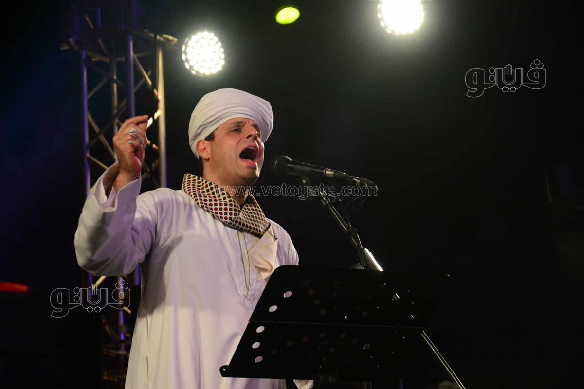 محمود التهامي يبدع بـ أكاد من فرط الجمال أذوبُ في احتفال مولد النبوي (21)