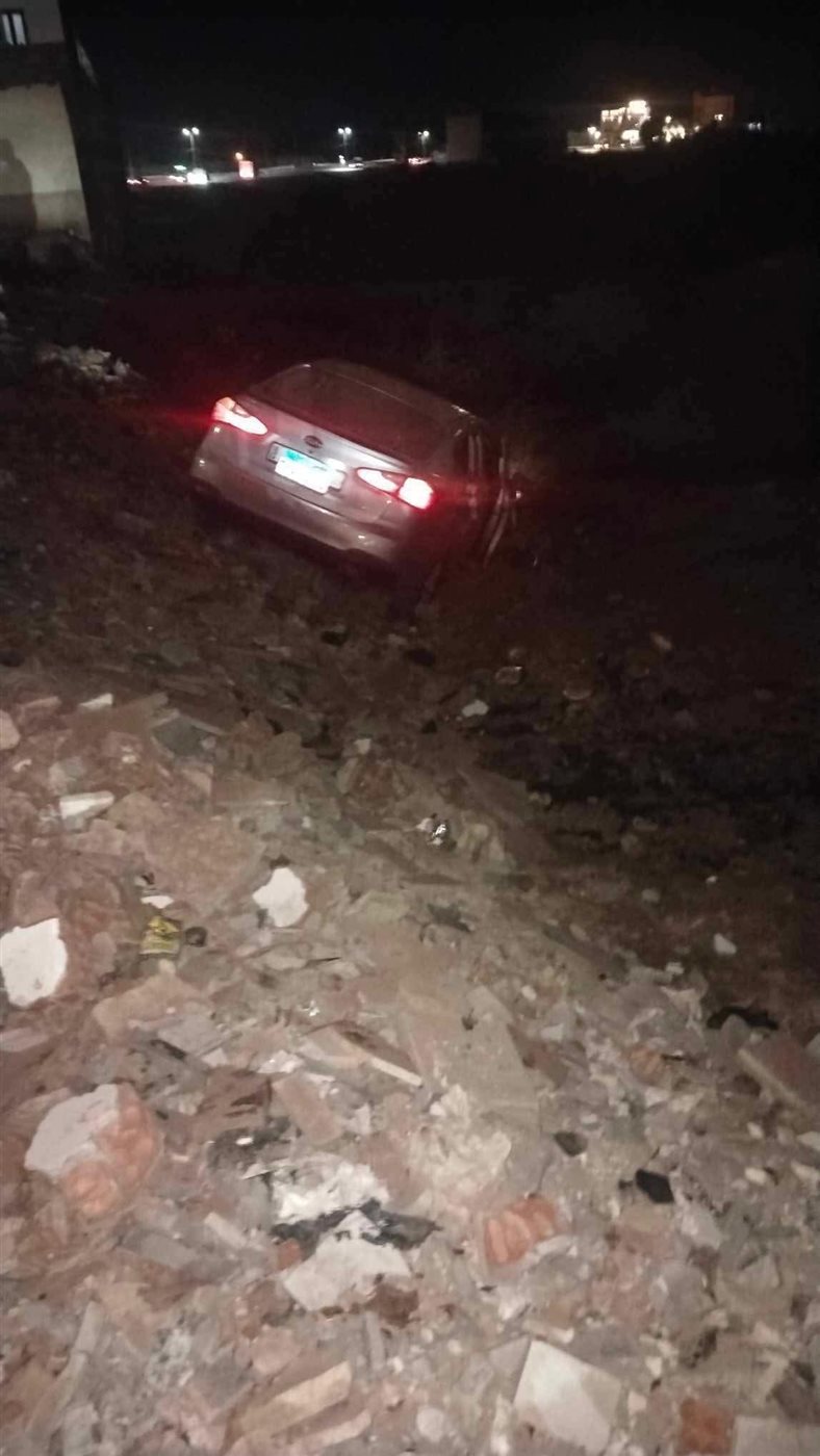 إصابة 5 أشخاص بحادث تصادم بطريق