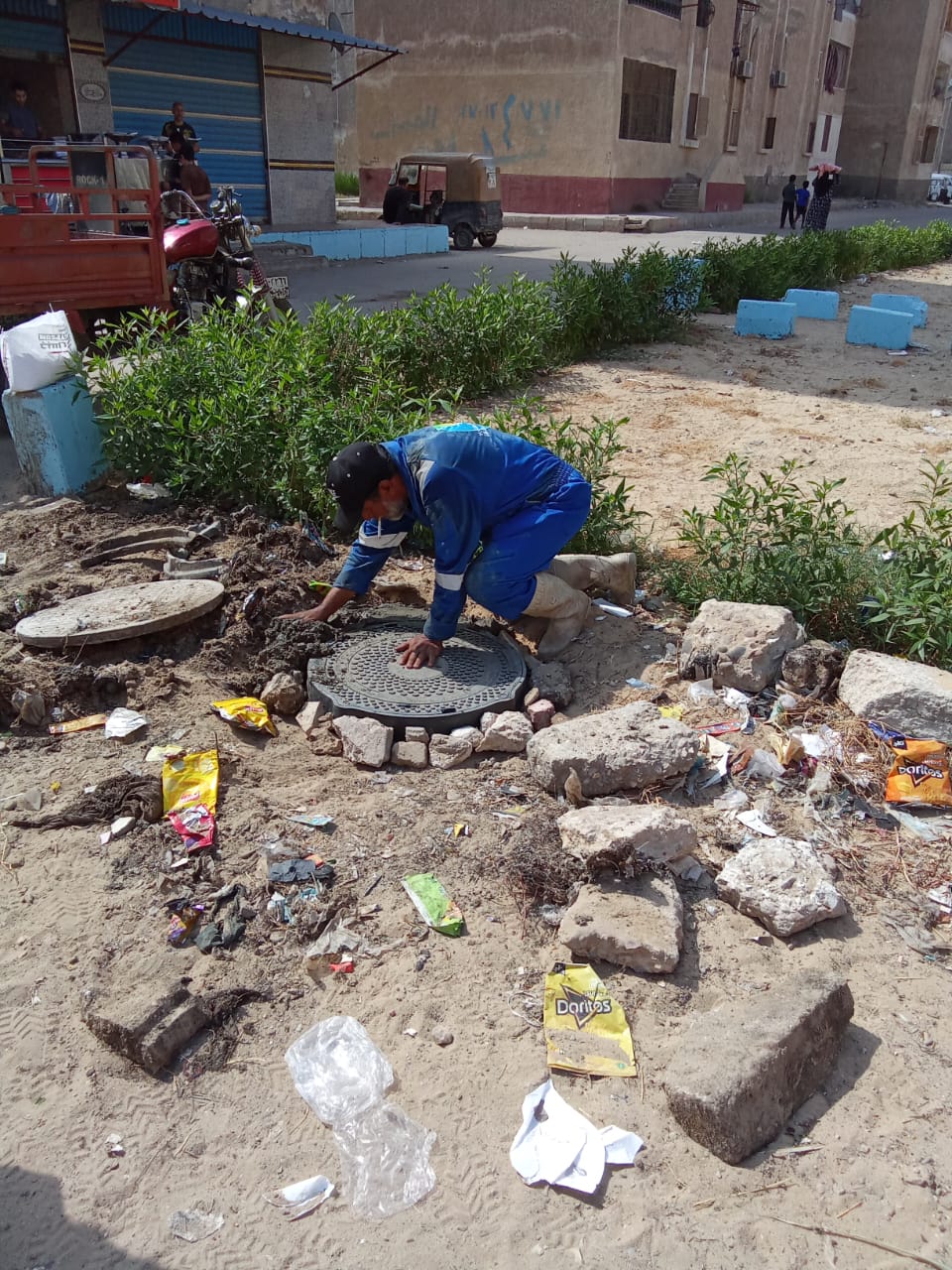 جانب من أعمال تركيب الأغطية،فيتو