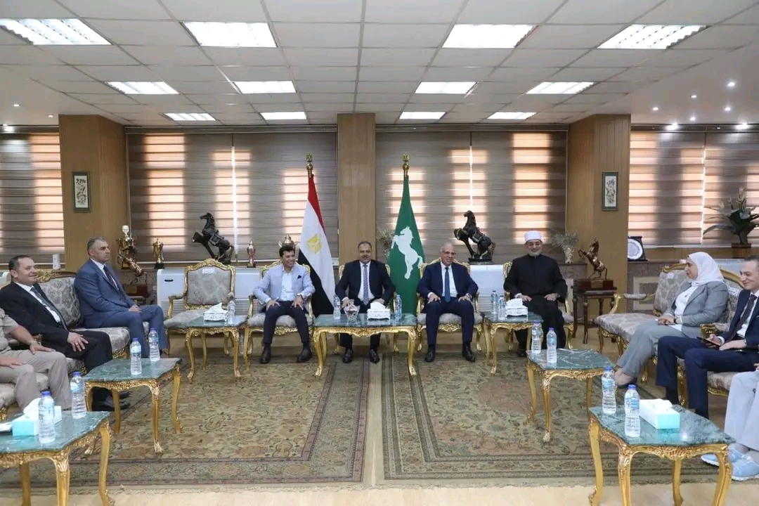 وزراء ومفتي الجمهورية يشاركون أهالي المحافظة وافتتاح 53 مشروعًا جديدًا،فيتو