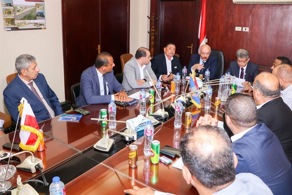 وفد من هيئة ميناء دمياط بالتعاون مع الغرفة التجارية يعرضون فرص تصديرية جديدة عبر خط الرورو تربط دمياط بأوروبا