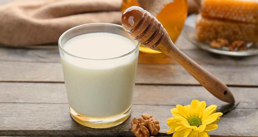 فوائد الزبادي بالعسل