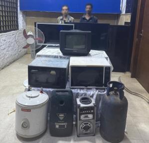 المتهمين والمضبوطات