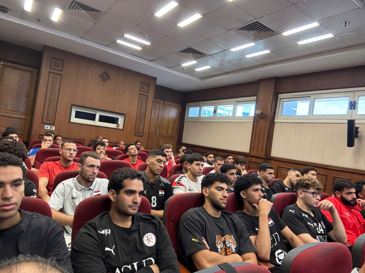 معسكر منتخب كرة اليد، فيتو