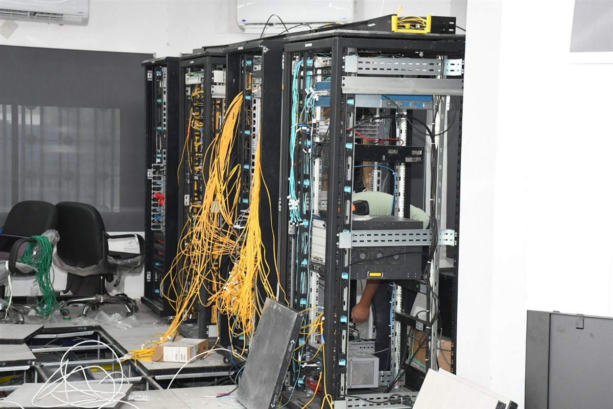 غرفة الداتا بجامعة قناة السويس، فيتو