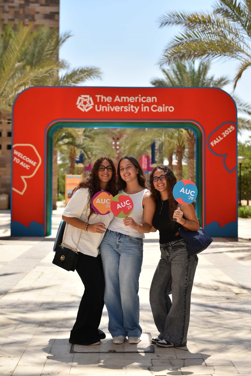استقبال الطلاب الجدد بالجامعة الأمريكية بالقاهرة 