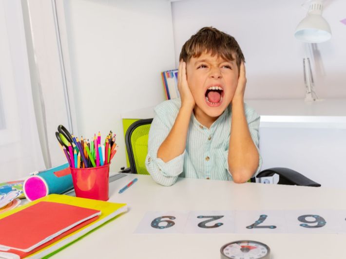 أعراض طيف التوحد 