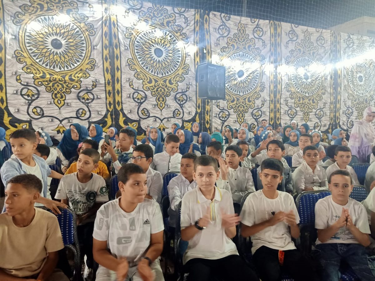 جانب من حفل تكريم حفظة القران الكريم بقرية الرياض ببني سويف