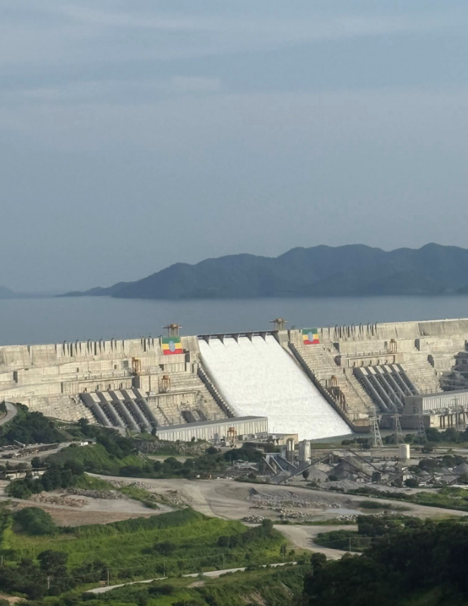 سر تدفق المياه من المفيض العلوي لسد النهضة، فيتو