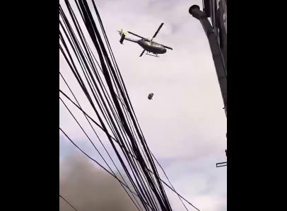 مسئولين في نيبال هربوا في صندوق بطائرة هليكوبتر، فيتو