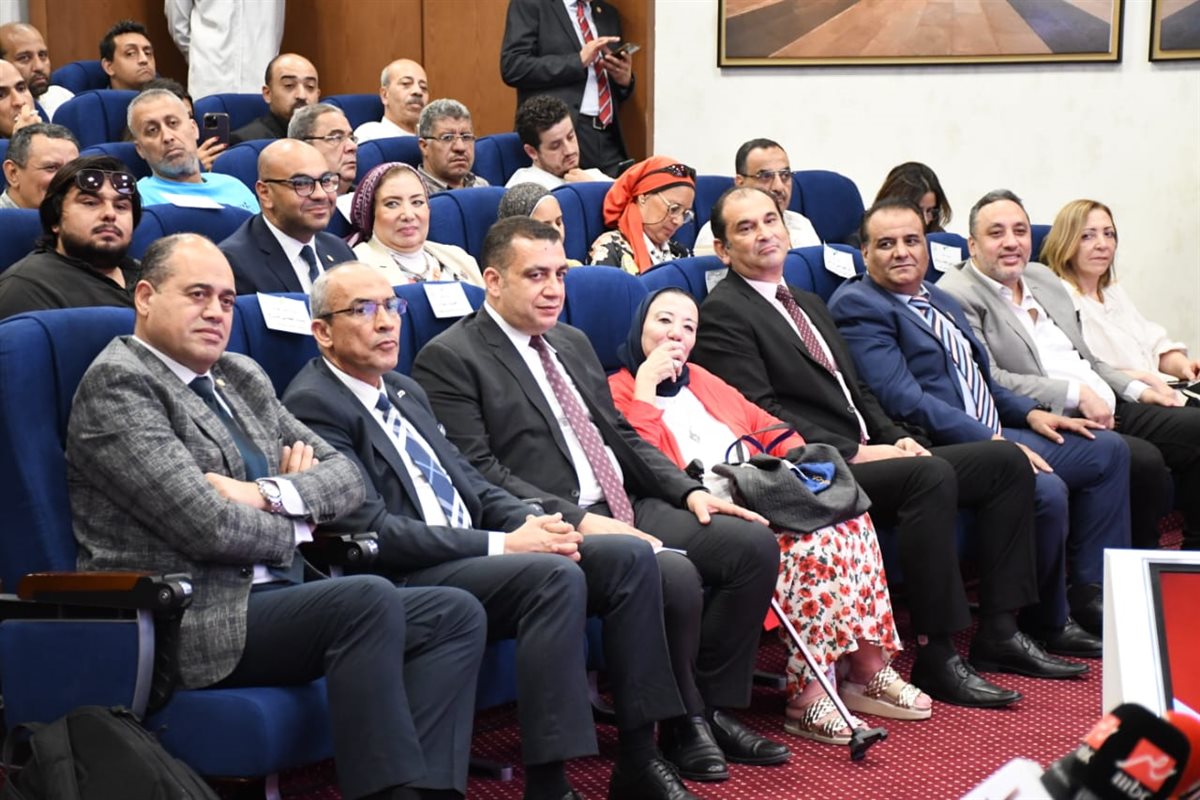 أشرف صبحي يشهد مؤتمر بطولة  العالم لرفع الأثقال البارالمبية