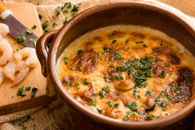 طريقة عمل طاجن السي فود