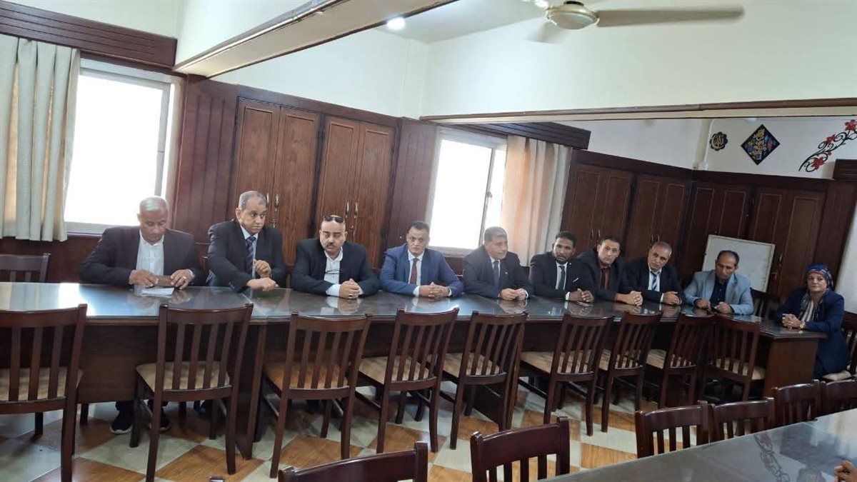 جانب من الاجتماع، فيتو