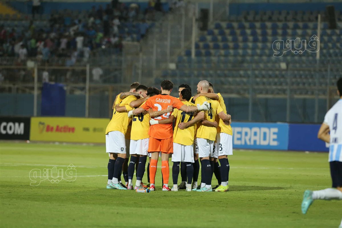 بيراميدز  وأوكلاند سيتي  (2)