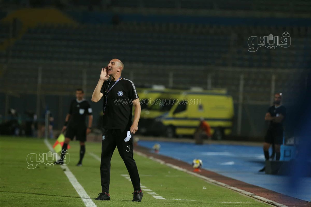 بيراميدز  وأوكلاند سيتي  (7)