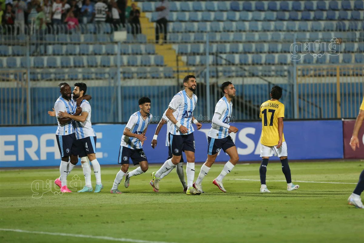 بيراميدز  وأوكلاند سيتي  (20)