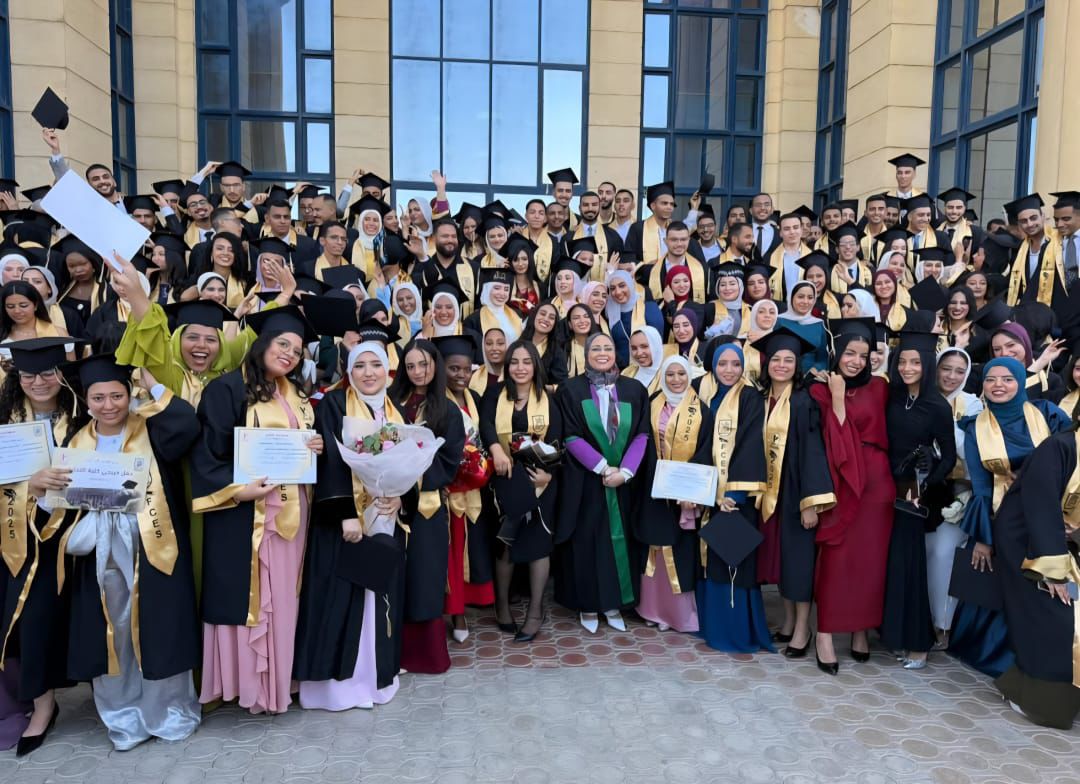 حفل تخرج طلاب تجارة القاهرة