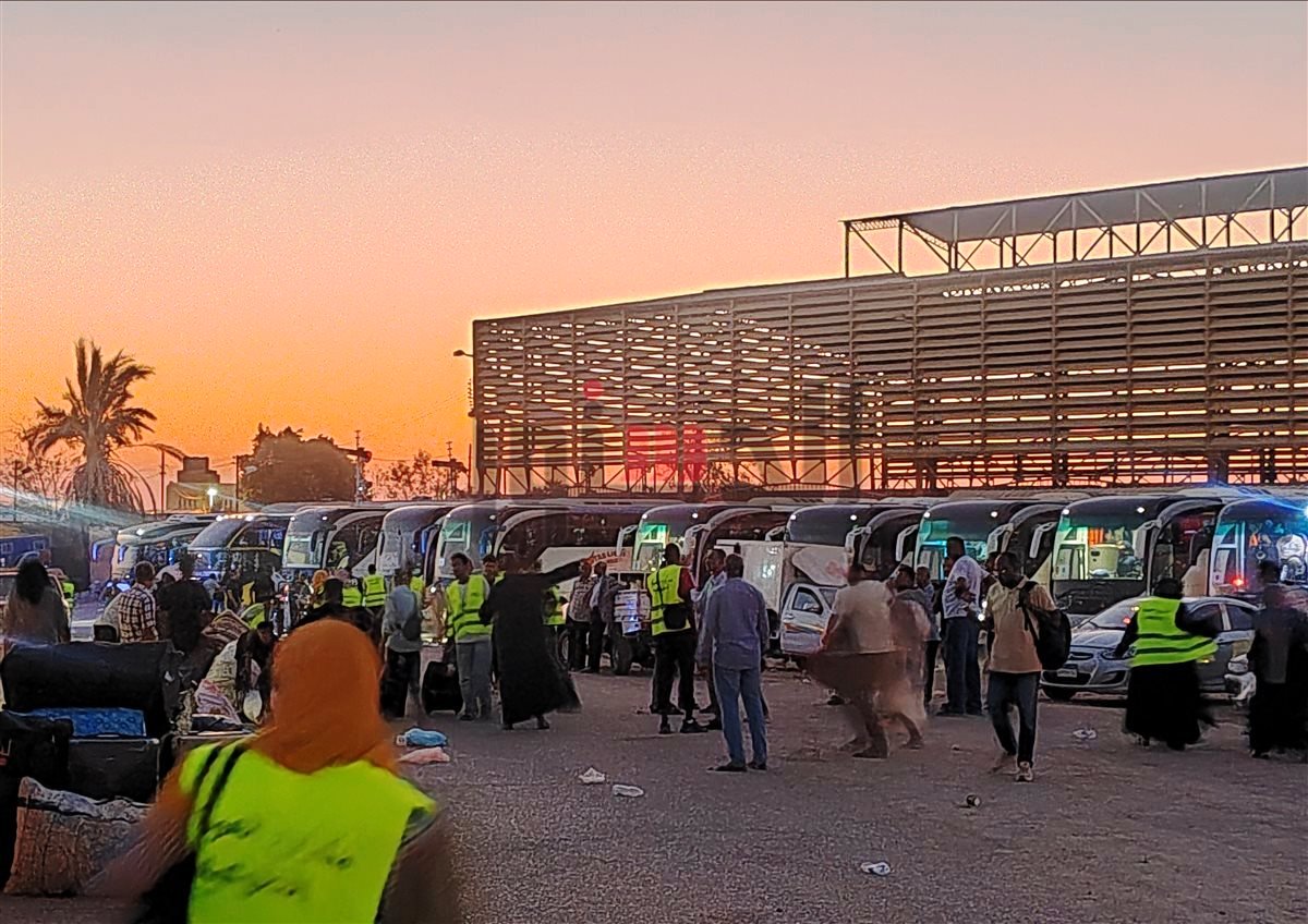 عودة  12 ألف و470 مواطن سودانى إلي وطنهم