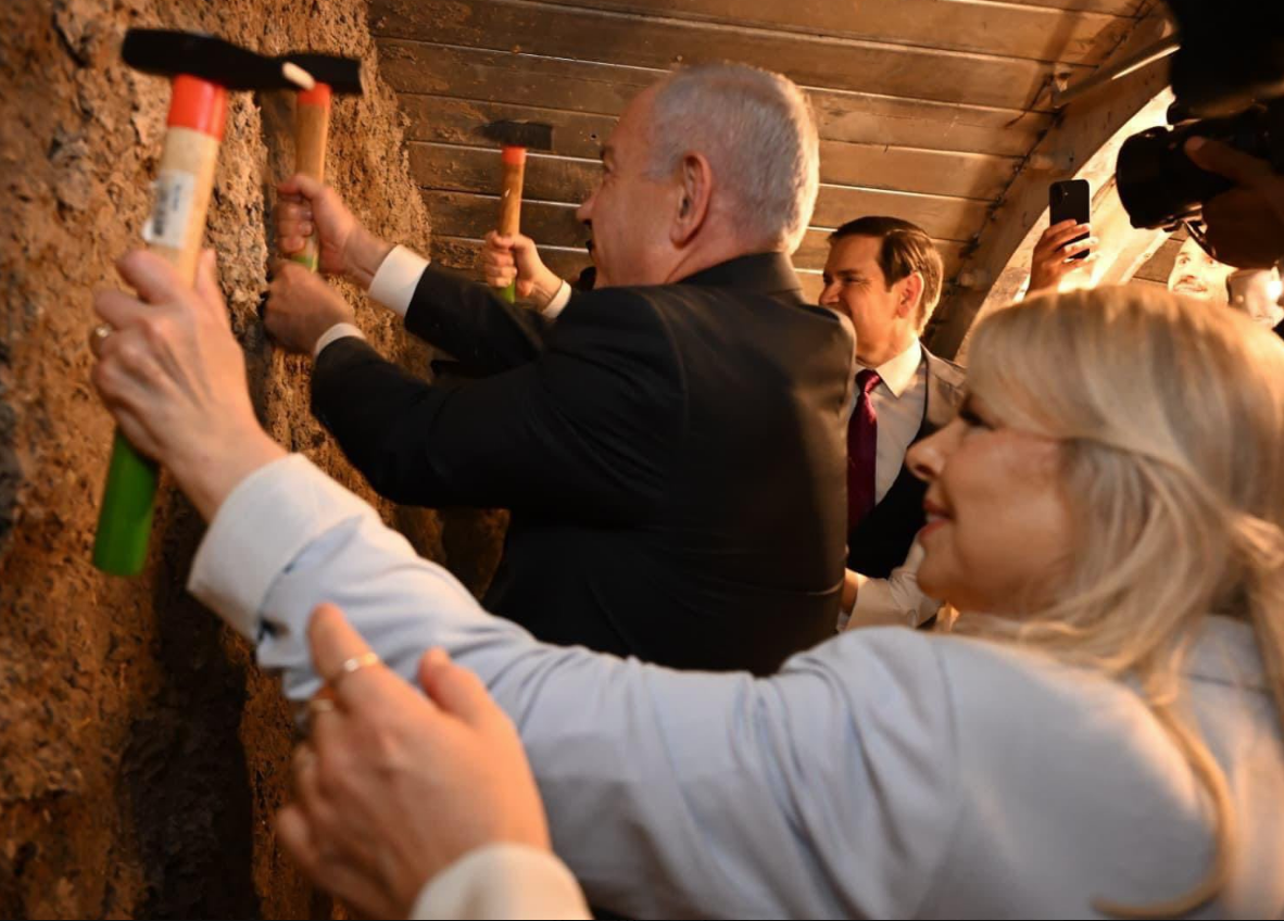 نتنياهو ومارك روبيو عند حائط البراق،فيتو
