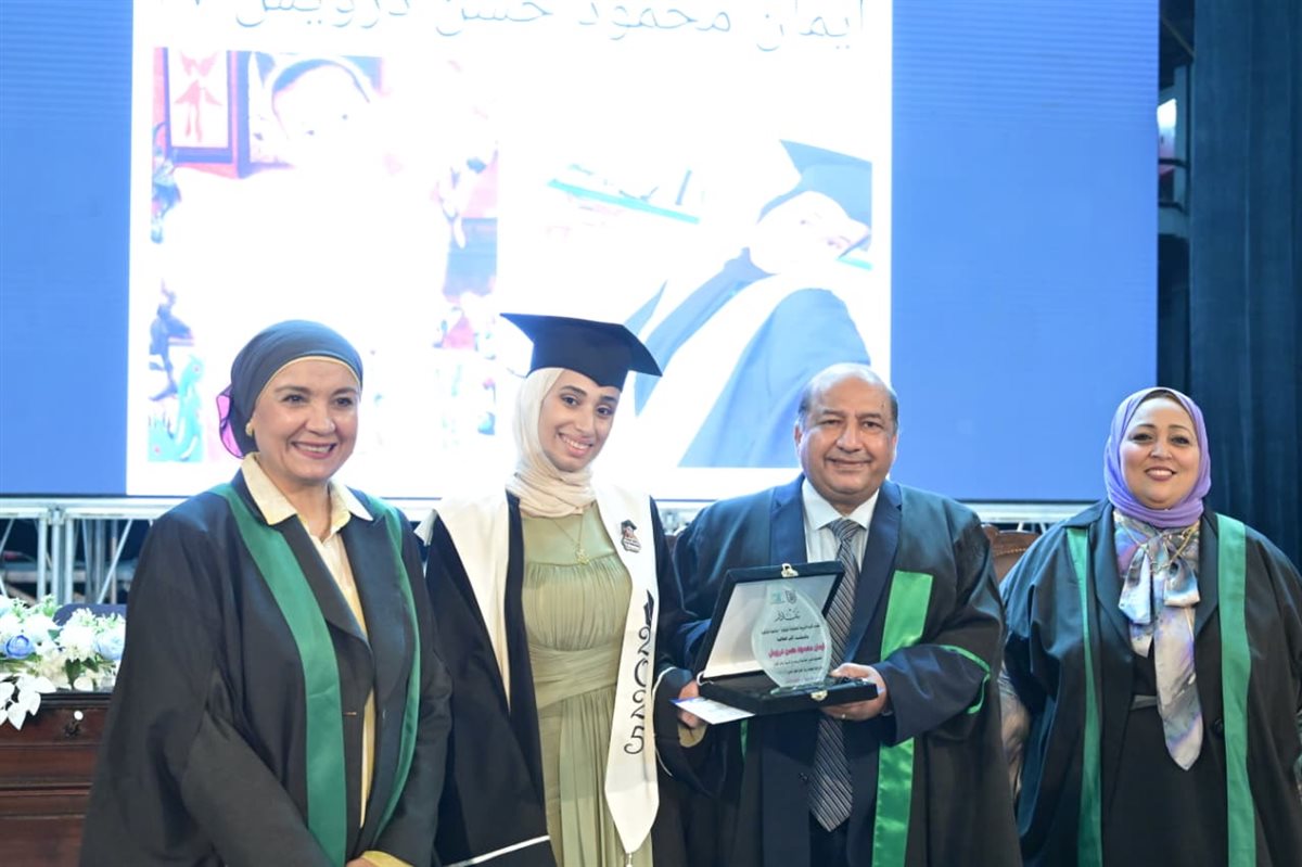 حفل تخرج كلية الطفولة المبكرة بجامعة القاهرة