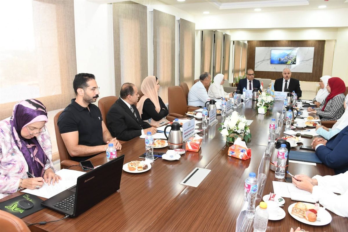 جانب من الاجتماع، فيتو