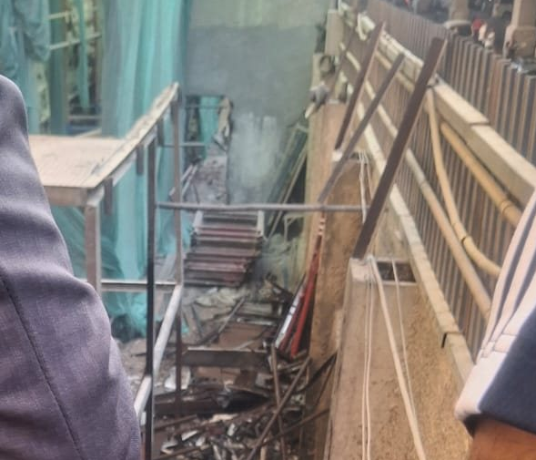 حريق مخلفات خلف سنترال رمسيس