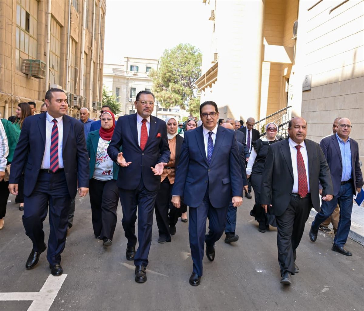 تطوير حرم جامعة القاهرة