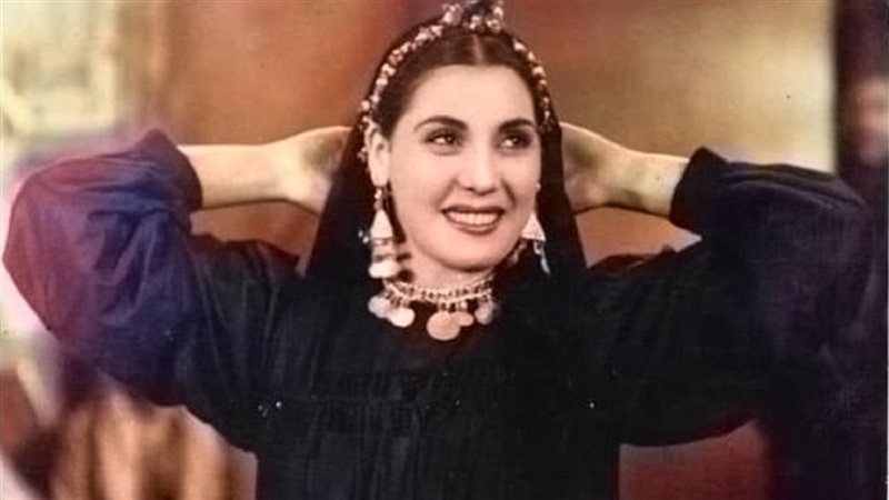 تحية كاريوكا فى أحد افلامها