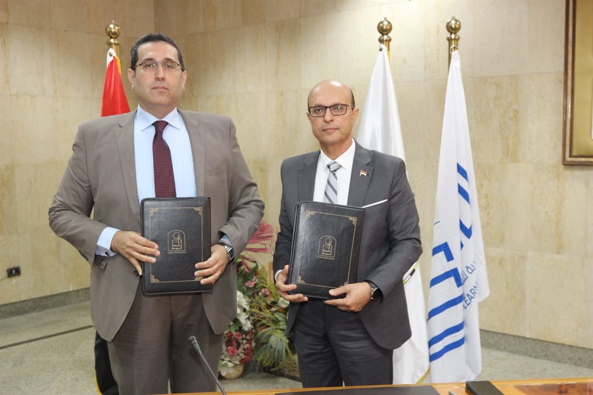 تعاون بين جامعتي المصرية للتعلم الإلكتروني وأسيوط