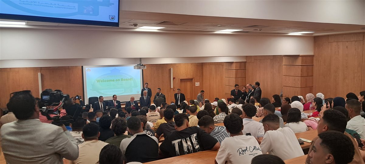 وزير التعليم العالي يتحدث لطلاب جامعة القاهرة الأهلية&nbsp;