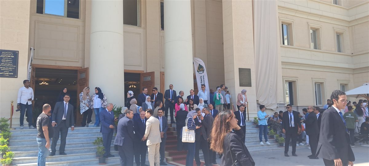 انطلاق العام الدراسي الجديد بجامعة القاهرة الأهلية 