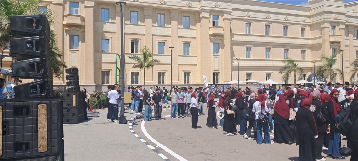 انطلاق العام الدراسي الجديد بجامعة القاهرة الأهلية 