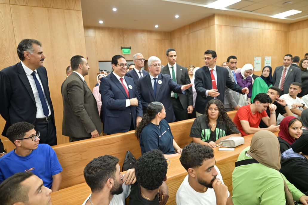 افتتاح العام الدراسي الجديد بجامعة القاهرة الأهلية 