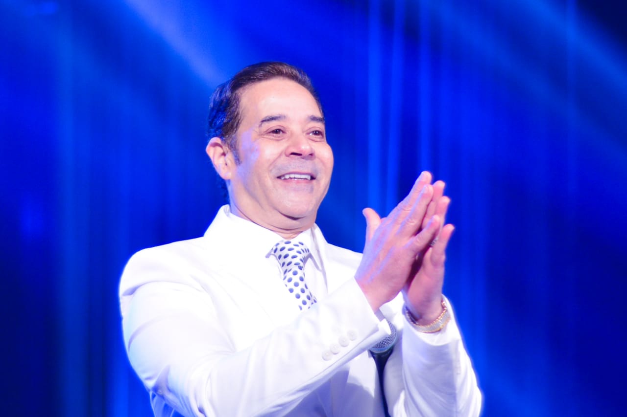 مدحت صالح في حفل مسرح أوبرا جامعة مصر للعلوم (9)