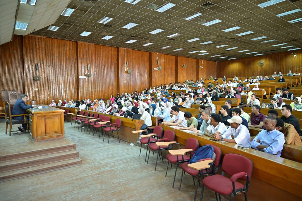 انطلاق العام الدراسي الجديد بجامعة القاهرة